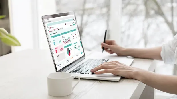 e-leave online leave application  software banner